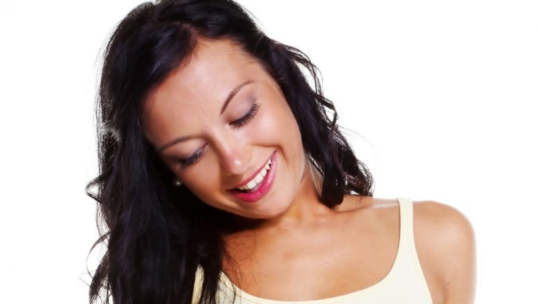 Recuperarea Siluetei Postnatale: Costurile și Implicațiile Abdominoplastiei