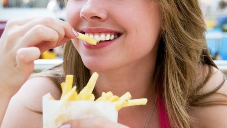 Somnolența după Consumul de Cartofi Prăjiți: O Analiză Detaliată a Impactului Alimentației asupra Energiei Noastre