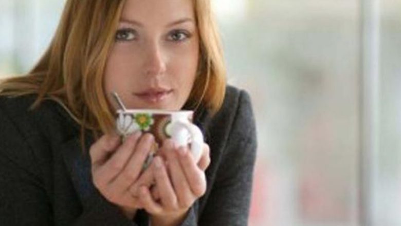 Vinul Pelin: Tradiție, Beneficii și Impact asupra Sănătății în Sărbătorile Pascale