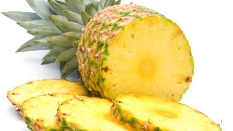 Apa cu Suc de Ananas: Beneficiile unei Combinații Uimitoare pentru Sănătate