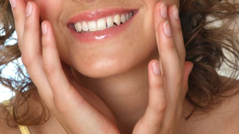 Metode eficiente de înfrumusețare a tenului: Trucuri simple pentru o piele sănătoasă