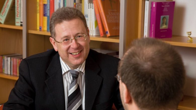 Dezvoltarea Conștiinței: 5 Prejudecăți Comune Față de Cei care Merg la Terapie