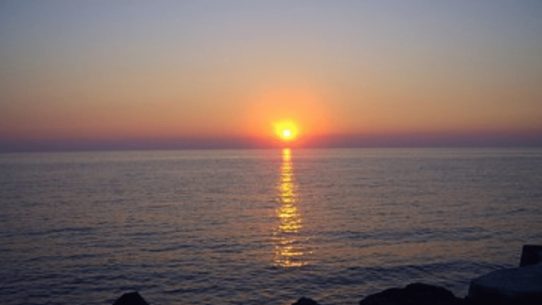 Beneficiile talasoterapiei: Cum vacanțele la mare pot îmbunătăți sănătatea