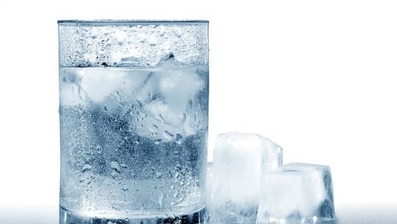 Riscurile Consumului de Apă Rece: Impactul Asupra Organismului Tău