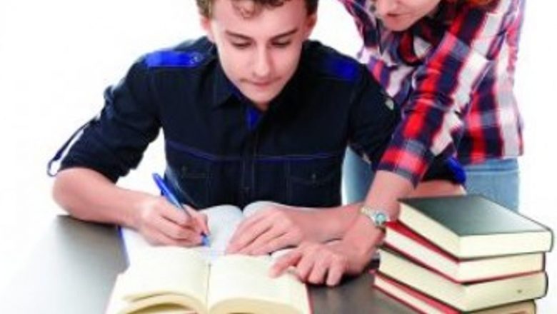 Ghidul Părinților: Cum Să Îi Sprijiniți Pe Copiii Dumneavoastră În Perioada Examenelor