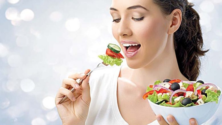 Dieta cu Salate de Vară: O Aproape Perfectă Conexiune între Sănătate și Gust