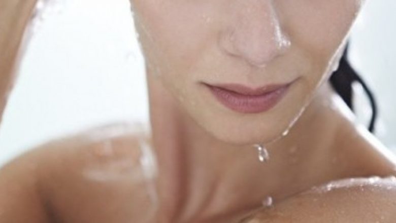 Greșelile frecvente în îngrijirea personală a femeilor: Cum să eviți capcanele comune pentru o piele și un păr sănătos