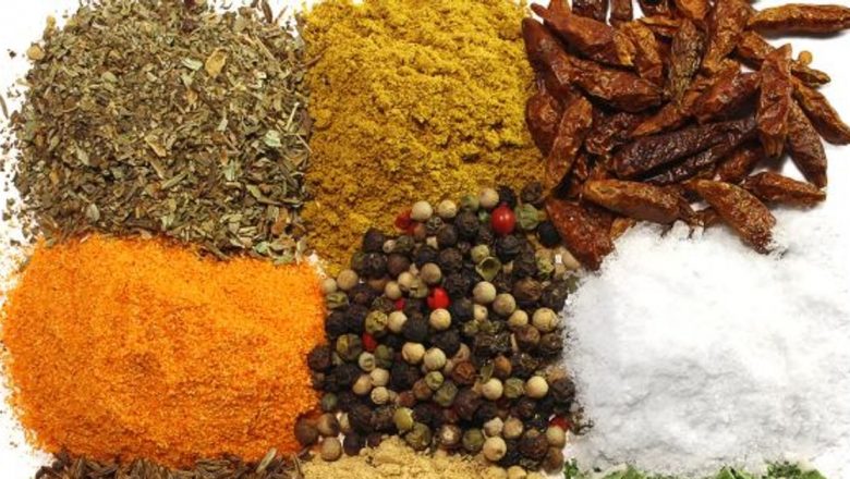 Condimentele Minune: Cum Piperul Negru, Turmericul și Uleiul de Măsline Pot Preveni Cancerul