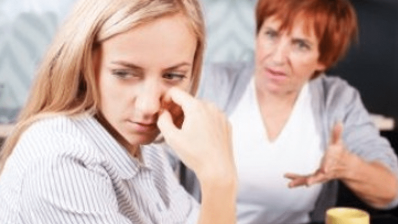 Greșelile comune ale părinților de adolescenți: Cum să navighezi provocările creșterii unui adolescent