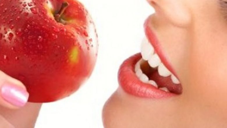 Ghid complet pentru albirea dinților: Ce trebuie să știi înainte de a lua o decizie