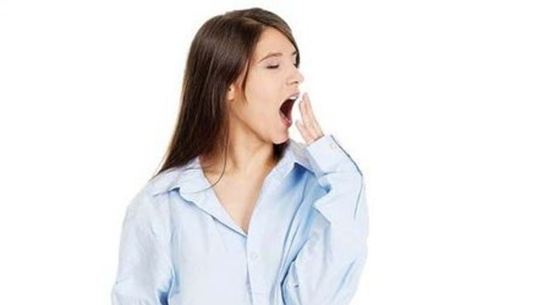 Semnele subtile ale lipsei de somn: Cum ne afectează odihna insuficientă sănătatea fizică și mentală
