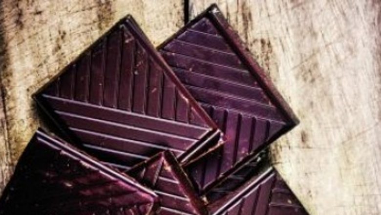 5 Motive pentru a Include Ciocolata Neagră în Dieta Ta: Beneficii Uimitoare pentru Sănătate