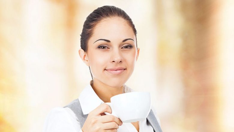 Cafeaua și Medicina Ayurvedică: O Soluție Naturală pentru Durerile de Cap