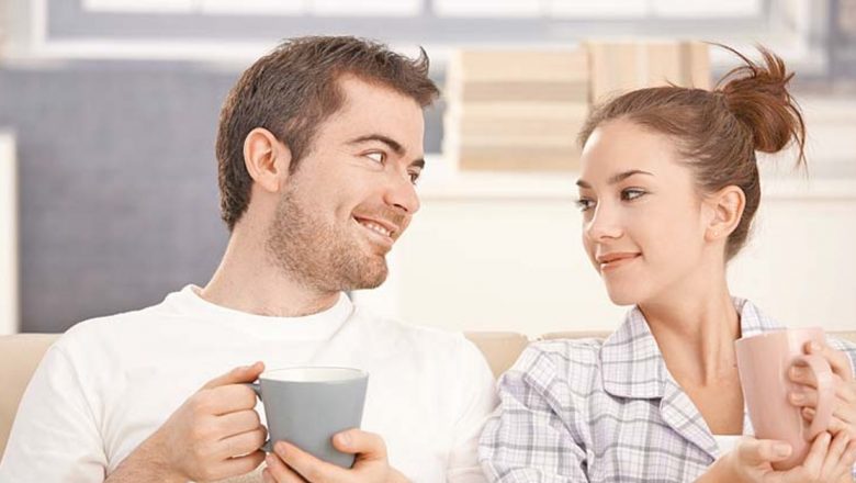 Beneficiile Ceaiului de Roiniţă: Un Remediu Natural pentru Somn, Stres şi Sănătate