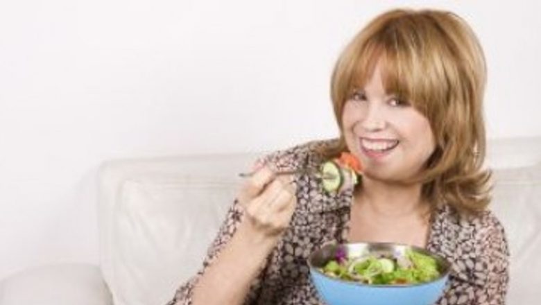 Greșeli alimentare de evitat în timpul menopauzei: Ghid pentru o tranziție sănătoasă