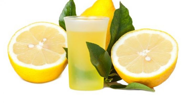 Beneficiile sucului de lămâie: Un remediu natural pentru dureri de gât și dentare