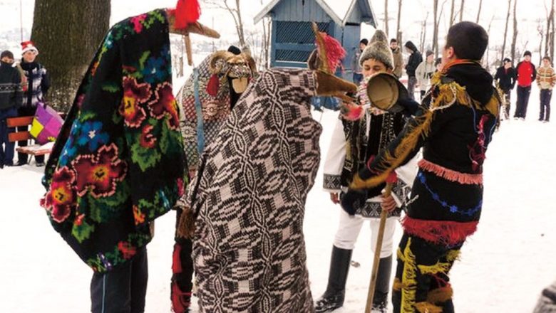 Tradiții și Obiceiuri de Anul Nou în Moldova: O Sărbătoare a Spiritului și Comunității