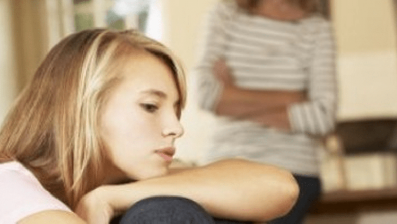 Abordarea subiectului drogurilor cu adolescenții: o conversație necesară