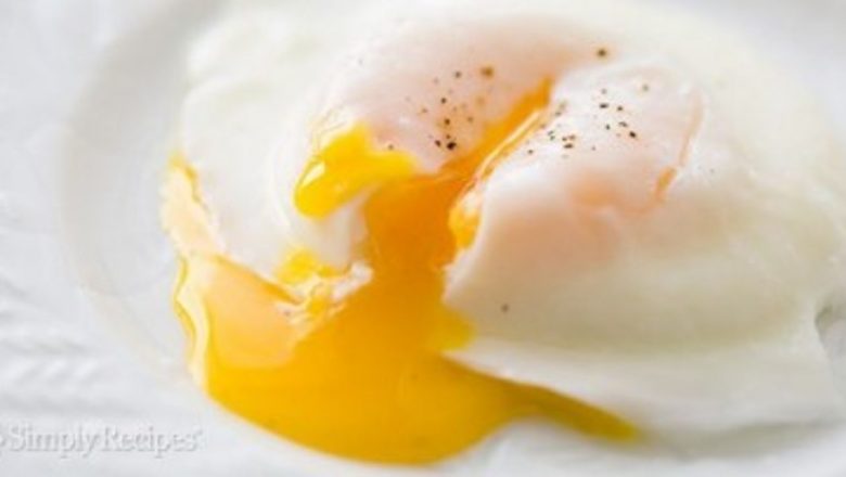 Ghid Complet pentru Prepararea Ouălor Sănătos: Beneficii, Metode și Rețete Delicioase