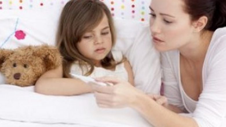 Ghid Complet pentru Combaterea Febrei la Copii: Sfaturi și Recomandări de la Experți