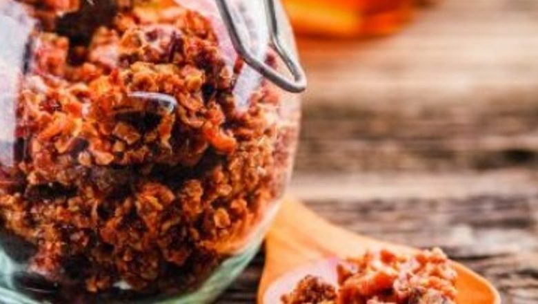 Beneficiile și Utilizările Tincturii de Propolis: Un Elixir Natural pentru Sănătate