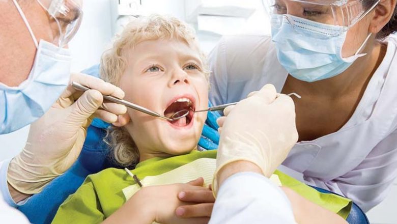 Îngrijirea dentară a copiilor: Ghid complet pentru părinți despre vizitele la stomatolog