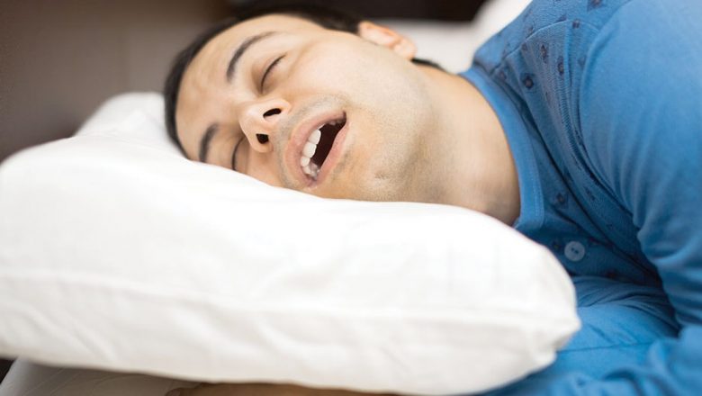 Dormi cu gura deschisă? Impactul surprinzător asupra sănătății dentare
