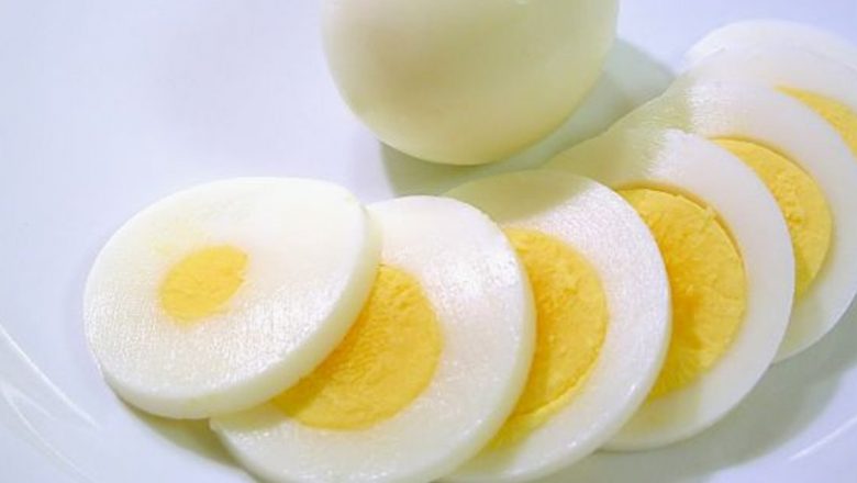 Gătirea ouălor: Cum să le prepari sănătos pentru o dietă echilibrată