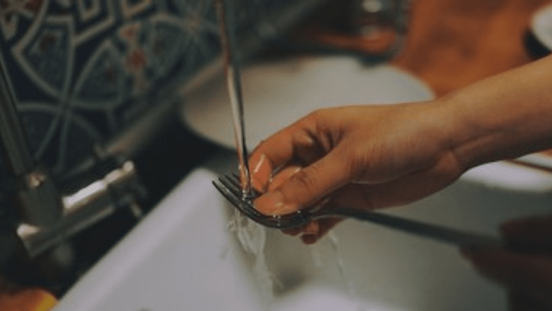 Efectele Clorului Asupra Mâinilor: Pericolele Ascunse ale Spălării cu Mâinile Goale