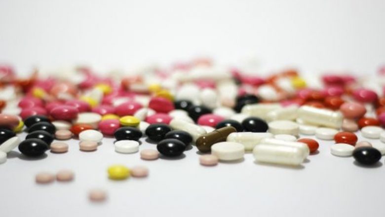 Efectele ascunse ale pastilelor comune: O privire detaliată asupra reacțiilor adverse ale medicamentelor de uz frecvent