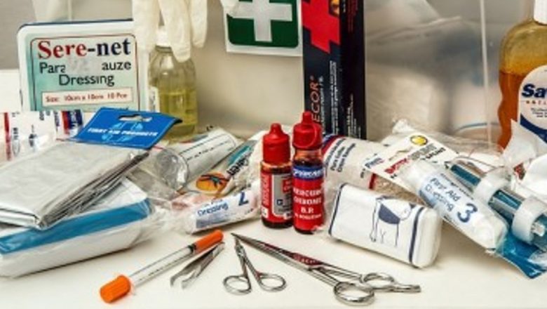 Ghid complet pentru trusa de prim ajutor: ce trebuie să conțină și importanța sa în diverse medii