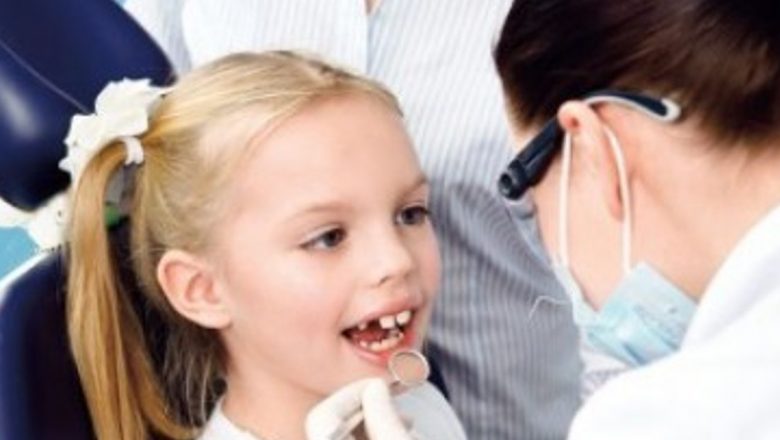 Semnele care indică necesitatea unui aparat dentar pentru copii: Ghid complet pentru părinți