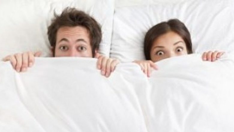 Ghid Online Gratuit pentru Relații, Contracepție și Viața Sexuală: O Resursă Esențială pentru Tineri