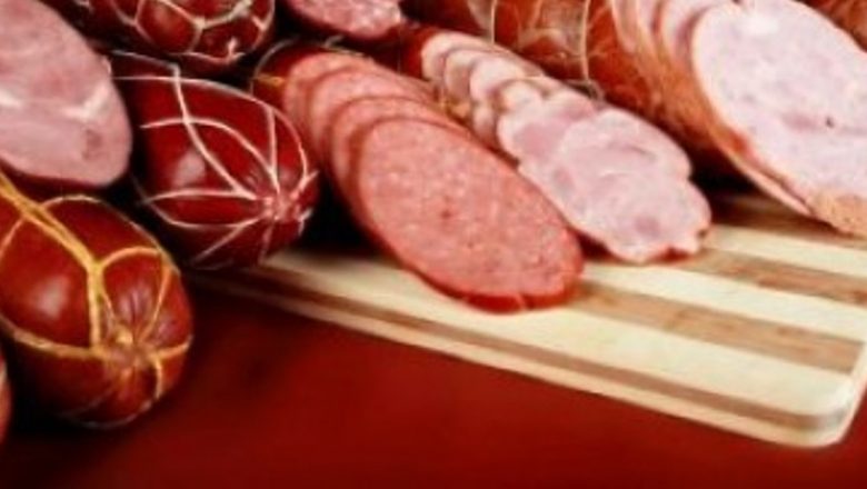 Salamul: O analiză detaliată asupra riscurilor pentru sănătate și impactului asupra consumatorilor