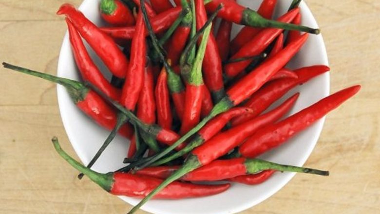 Dieta cu Ardei Iute: O Metodă Eficientă pentru Arderea Grăsimilor