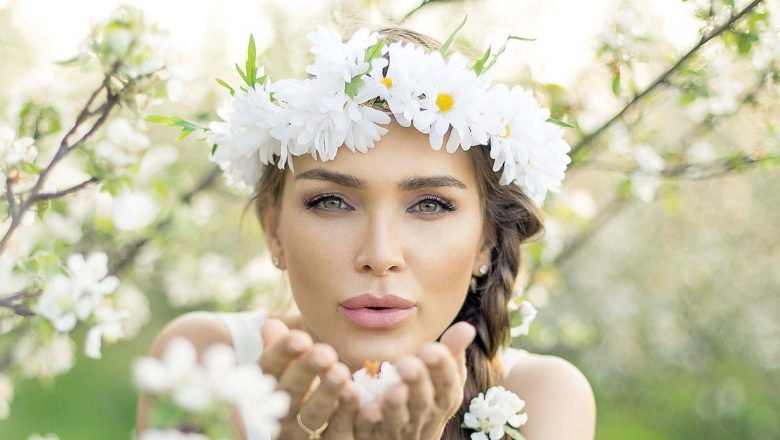 Plantele Vindecătoare ale Lunii Mai: O Încursiune în Lumea Naturii Medicinale