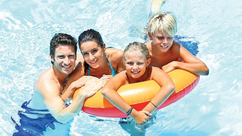 Pericolele Ascunse ale Piscinelor: Ce Trebuie să Știm pentru Sănătatea Noastră