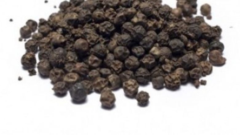 Piperul: Un Remediu Natural cu Beneficii Surprinzătoare pentru Sănătate