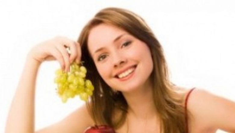Dieta Rapidă cu Struguri: O Analiză Detaliată a Beneficiilor și Riscurilor