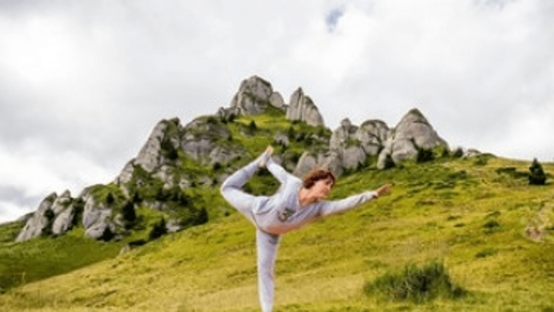 Slăbește cu yoga pentru începători: O abordare holistică a pierderii în greutate