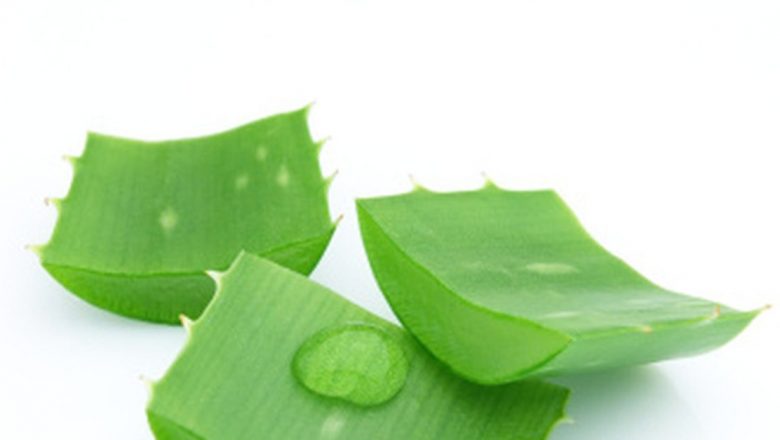 Leacuri Naturale Eficiente pentru Combaterea Transpirației Excesive: Soluții din Plante pentru o Vară Confortabilă