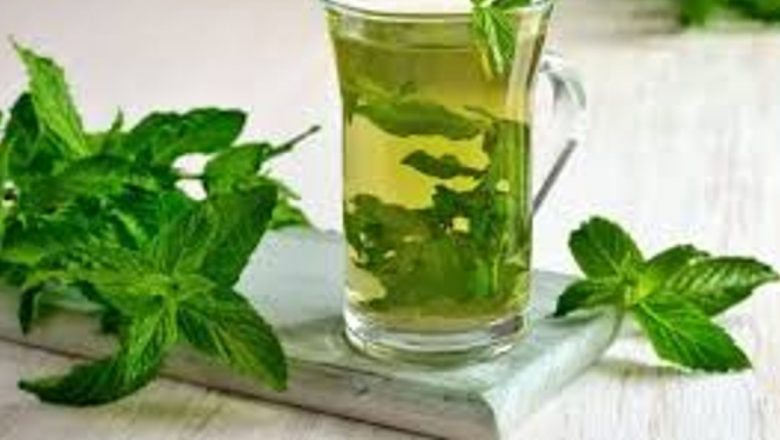 Aromaterapia cu mentă: Un aliat surprinzător pentru concentrare și performanță