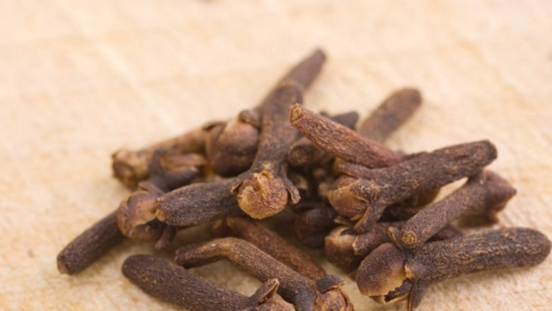 Cuișoarele: Remediul Natural pentru Dureri și Alte Afecțiuni