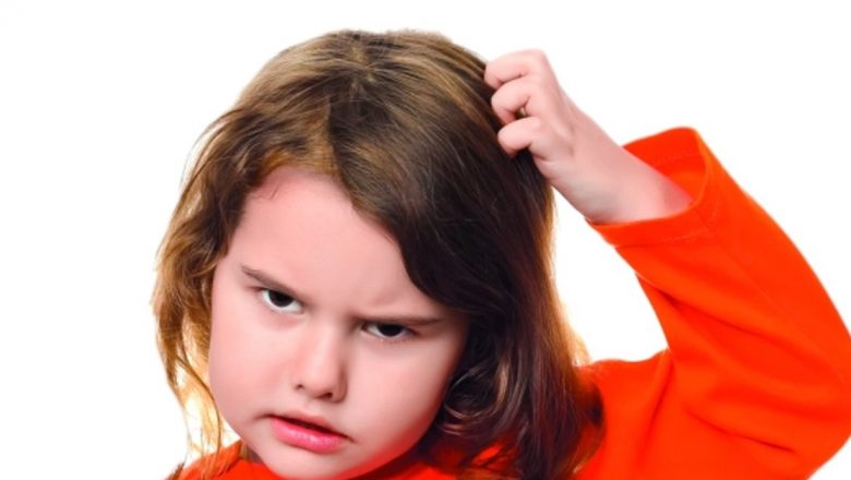 Cum să Abordezi Problema Păduchilor la Copii: Ghid Complet pentru Părinți