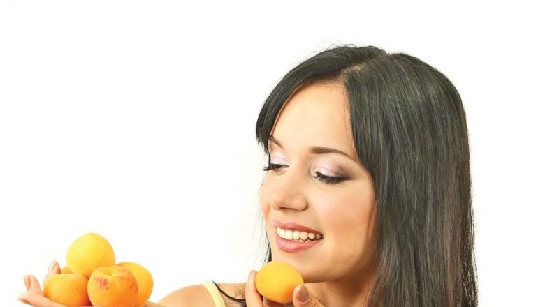Sâmburii de caisă: Un remediu natural în lupta împotriva cancerului și nu numai