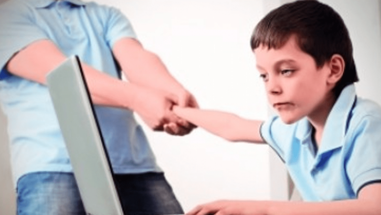 Dependența de calculator la copii: Cum să gestionăm această problemă modernă?