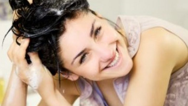 Alopecia adolescentină: Cauze, soluții și impact asupra tinerilor