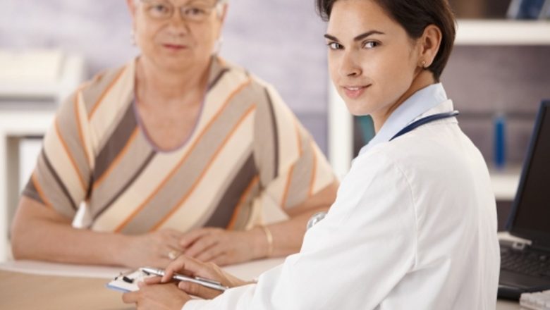 Menopauza: Înțelegerea semnelor și a rolului endocrinologului în gestionarea acestei etape esențiale