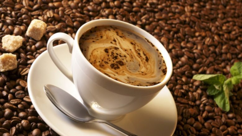 Efectele consumului excesiv de cafea asupra sănătății tiroidei: Ce trebuie să știm