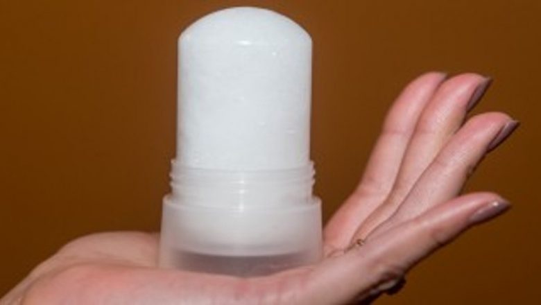 Piatra de Alaun: Deodorantul Natural care Îți Transformă Vara
